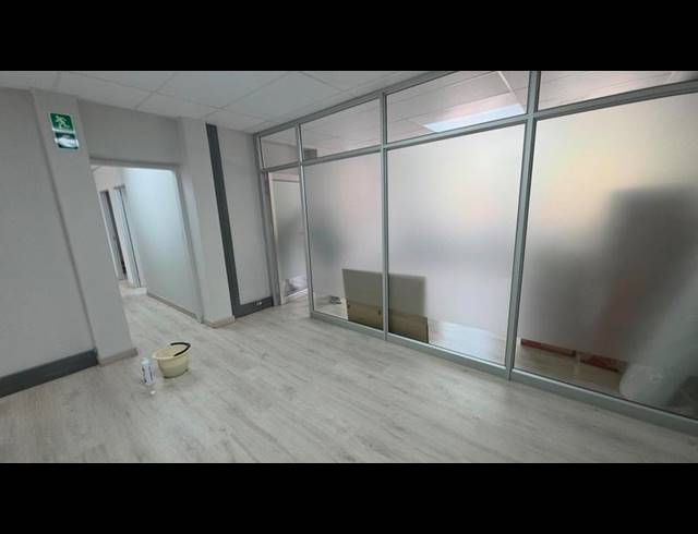 BUSINESS PROPERTY TO RENT IN FAERIE GLEN